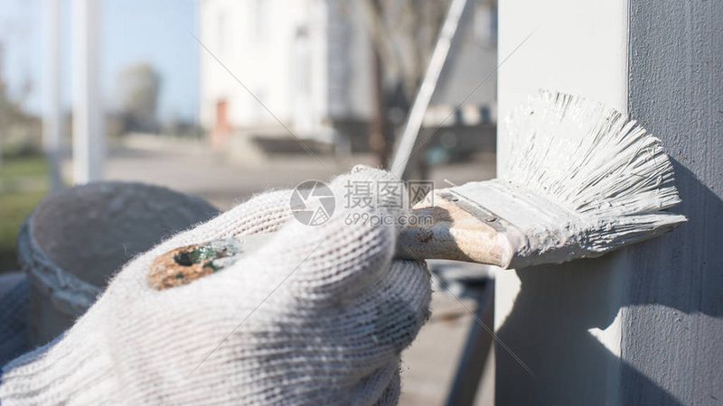 环氧地坪漆一公斤能刷多少平方？揭秘施工用量计算方法